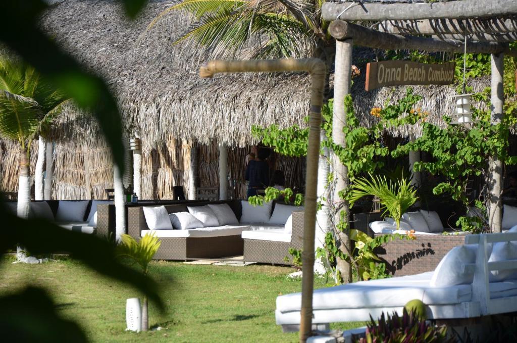 Hotel Pousada Onna Beach Кумбуко Екстериор снимка